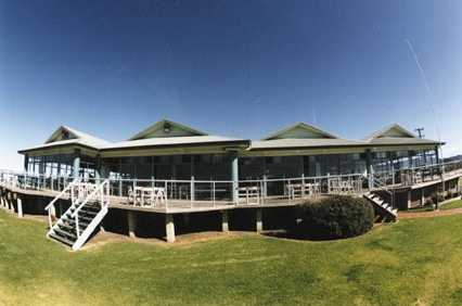 2013 DIMSC Overall winner Michael Bonnici with another nice Coffs red.